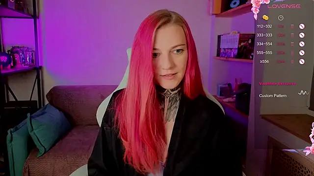 Snapshot of Roxy_____ chatting on October 2025 08:29:02 PM Roxy online show from October 2025 08:29:02 PM