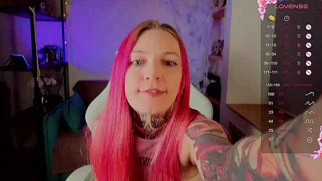 Snapshot of Roxy_____ chatting on November 2025 09:28:01 PM Roxy online show from November 2025 09:28:01 PM