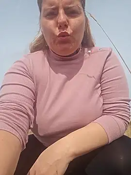 Snapshot of KarlyGray10 chatting on September 2025 09:25:02 AM KarlyGray10 online show from September 2025 09:25:02 AM