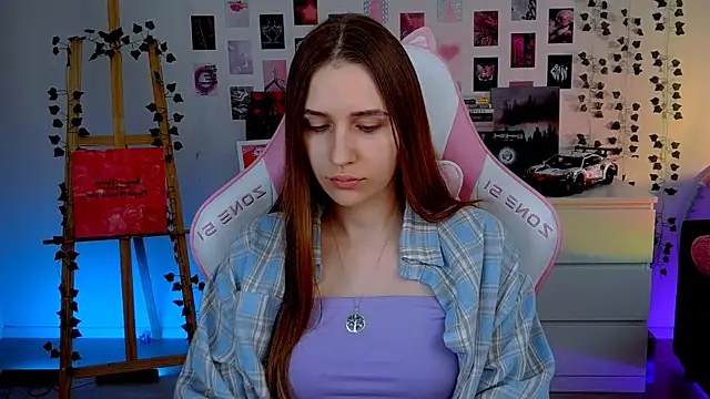 Snapshot of AliceCharmy chatting on October 2025 06:11:01 AM AliceCharmy online show from October 2025 06:11:01 AM