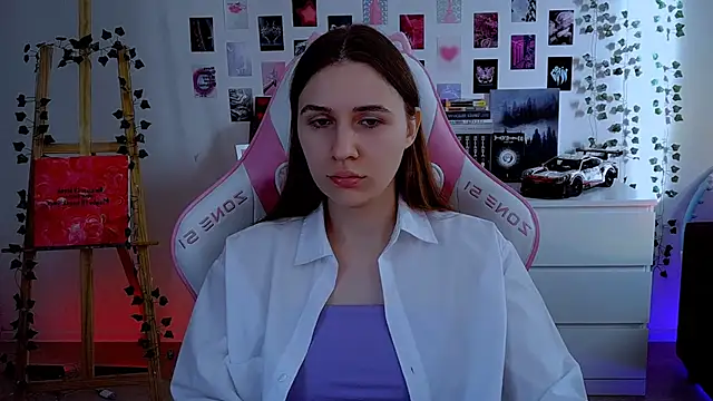 Snapshot of AliceCharmy chatting on October 2025 06:23:01 AM AliceCharmy online show from October 2025 06:23:01 AM