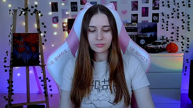 Snapshot of AliceCharmy chatting on October 2025 05:29:02 AM AliceCharmy online show from October 2025 05:29:02 AM