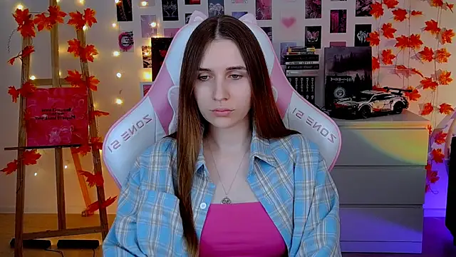 Snapshot of AliceCharmy chatting on November 2025 07:50:01 AM AliceCharmy online show from November 2025 07:50:01 AM