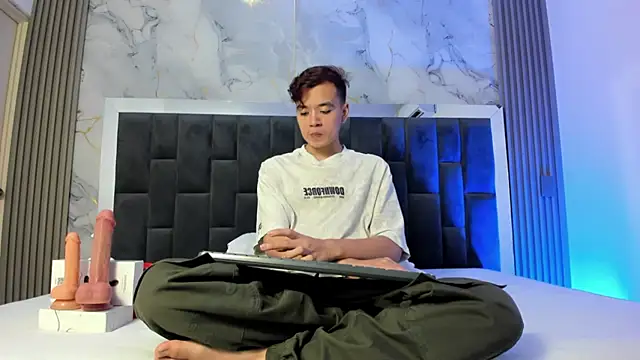 bunny maxi online show from October 2025 12:37:01 PM