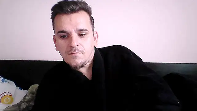 Huge cock22cm online show from October 2025 07:28:01 AM