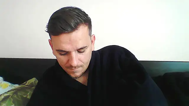 Huge cock22cm online show from October 2025 08:25:02 AM