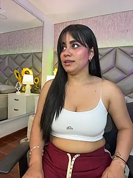 Brenda Garcia online show from November 2025 07:23:02 PM