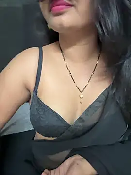 Snapshot of Magical-Couple-telugu chatting on November 2025 01:15:01 AM Magical-Couple-telugu online show from November 2025 01:15:01 AM