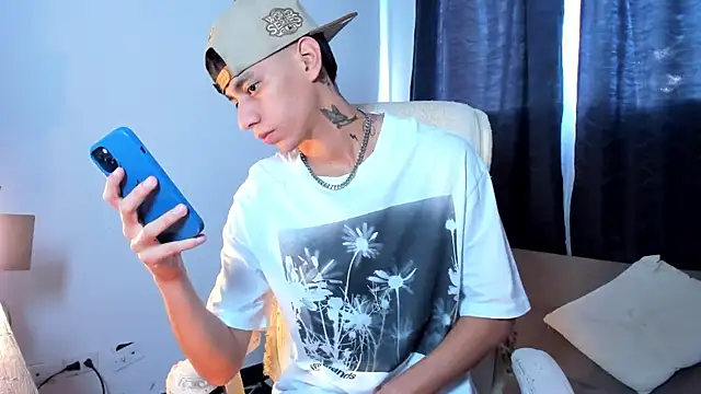 Josep Davies online show from December 2024 08:50:01 PM