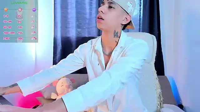 Josep Davies online show from December 2024 08:15:02 PM