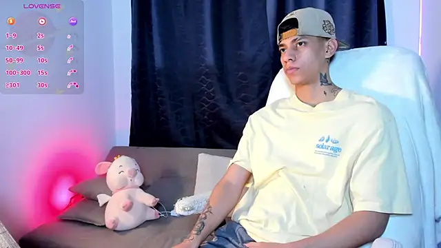 Josep Davies online show from January 2025 11:39:02 PM