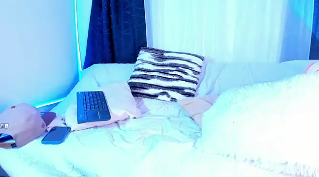 Josep Davies online show from February 2025 07:43:01 AM