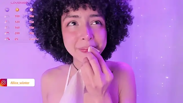 Alice winter  online show from December 2024 01:31:02 AM