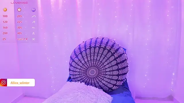 Alice winter  online show from March 2025 10:26:02 PM