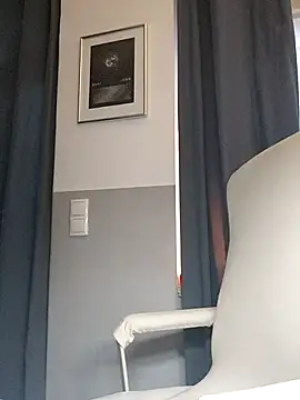 Snapshot of Loona-Lexxington chatting on October 2025 03:20:01 PM Loona-Lexxington online show from October 2025 03:20:01 PM