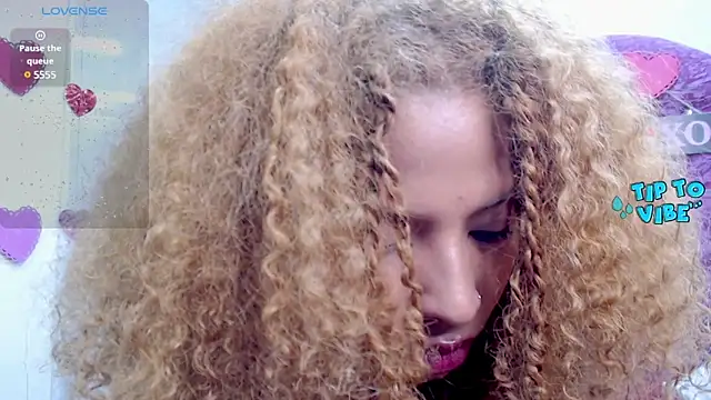 Litzy Curly online show from March 2025 03:27:02 PM