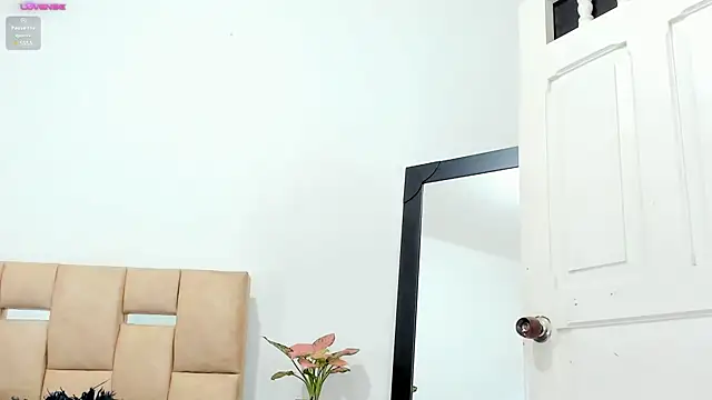 Snapshot of Alishagoddes chatting on January 2025 06:48:02 AM Alishagoddes online show from January 2025 06:48:02 AM