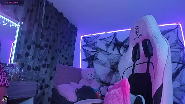 satanbabee online show from October 2025 11:35:01 PM