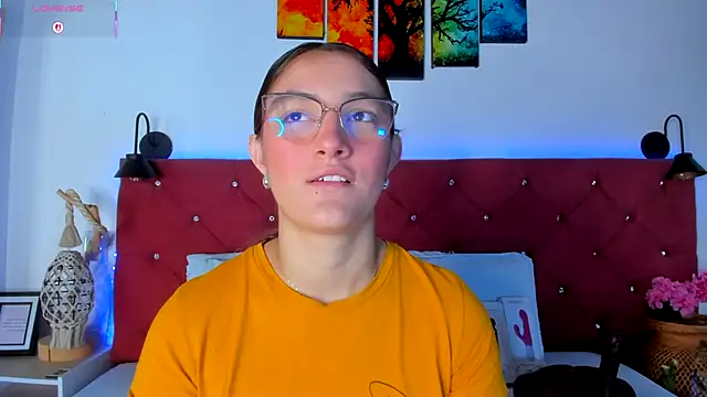 Ruth harvey  online show from October 2025 01:00:01 PM