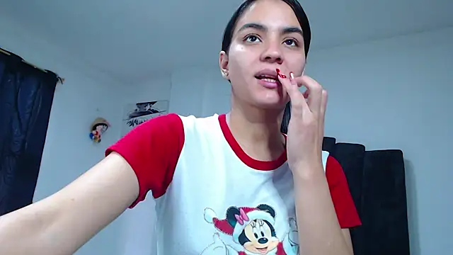 Ariel Zeo1 online show from November 2025 07:32:02 PM