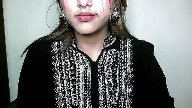 Snapshot of Princess_noorjahan chatting on March 2025 08:31:02 PM Princess noorjahan online show from March 2025 08:31:02 PM