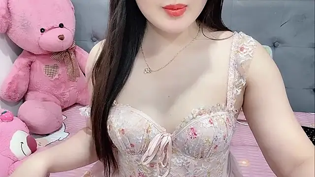 Snapshot of Funikio chatting on October 2025 01:33:02 PM Funikio online show from October 2025 01:33:02 PM