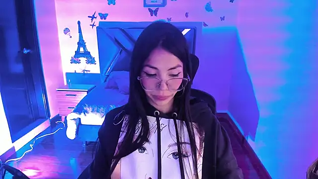 Aylinn diaz online show from December 2024 11:47:01 PM