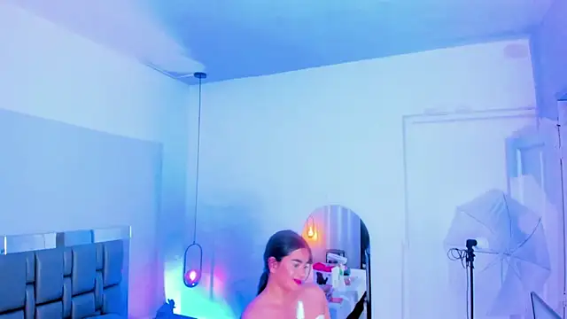 Emily Gil1 online show from February 2025 04:26:02 PM