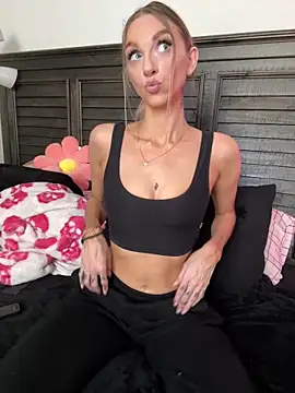 BrattyBae xo online show from January 2025 07:21:01 PM