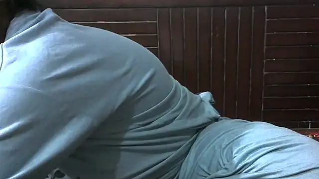 Im Cute online show from November 2025 07:25:01 PM