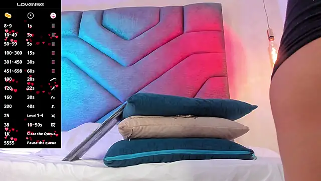 AilishBenson online show from November 2025 08:44:01 PM