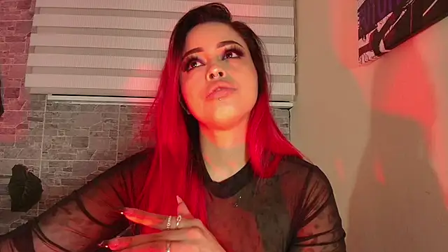 EvaaFoxxy1 online show from October 2025 12:00:02 PM