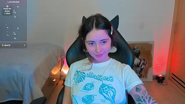 annie mora online show from October 2025 02:53:01 AM