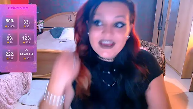 Ariellefoxy online show from October 2025 07:04:02 PM