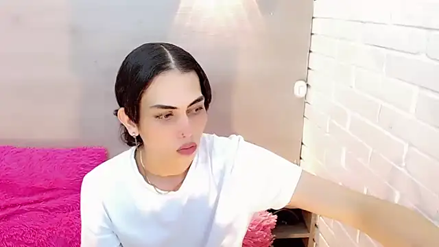 Daniela Pink  online show from October 2025 07:47:02 PM