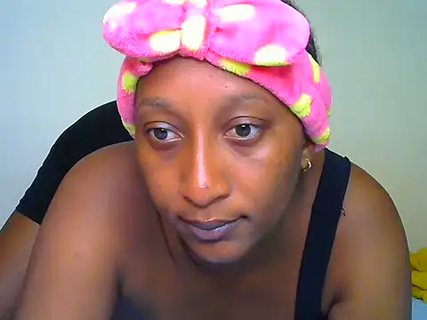 CarlaBeckky online show from December 2024 03:33:02 PM