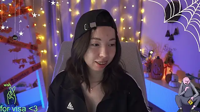 Snapshot of Sarah_Son chatting on October 2025 05:42:02 AM Sarah Son online show from October 2025 05:42:02 AM