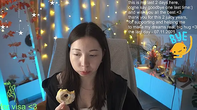 Snapshot of Sarah_Son chatting on November 2025 05:41:02 AM Sarah Son online show from November 2025 05:41:02 AM