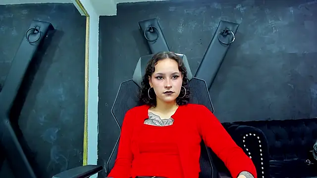 AnnyThompson  online show from October 2025 05:57:02 PM