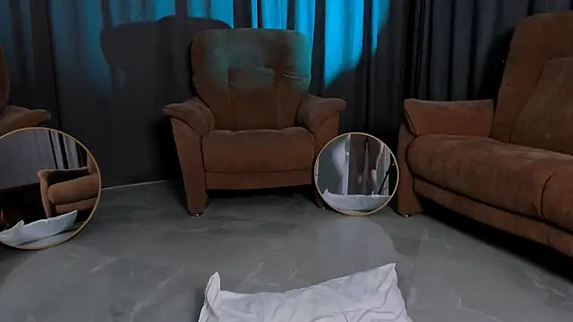 tiny rony online show from September 2025 05:03:02 PM