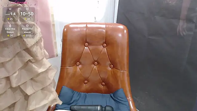 Snapshot of KaleAnisa chatting on September 2025 01:32:02 AM KaleAnisa online show from September 2025 01:32:02 AM