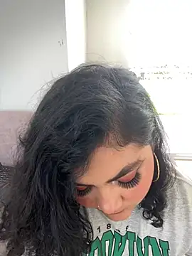 Snapshot of Tamara_Curvy chatting on March 2025 05:13:01 PM Tamara Curvy online show from March 2025 05:13:01 PM