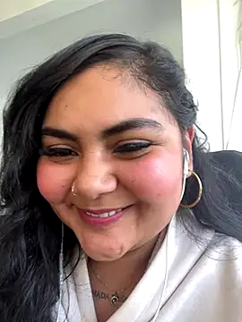 Snapshot of Tamara_Curvy chatting on October 2025 06:19:02 PM Tamara Curvy online show from October 2025 06:19:02 PM