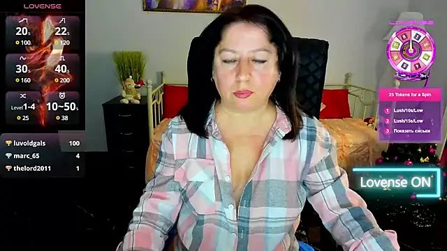 Julia Dean online show from December 2024 06:43:02 PM