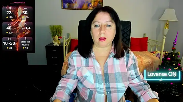 Julia Dean online show from December 2024 11:37:02 AM