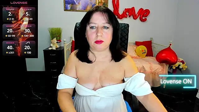 Julia Dean online show from February 2025 01:26:02 PM