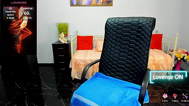 Julia Dean online show from February 2025 02:04:02 PM