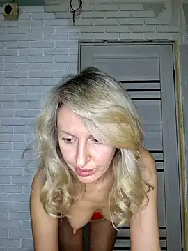 Miss    Mia  online show from December 2024 12:09:02 PM