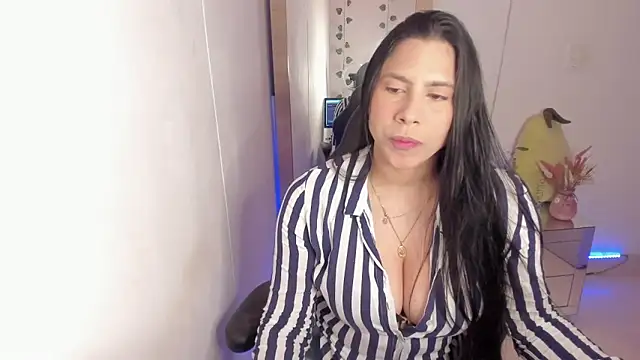 hellensexy online show from December 2024 08:50:01 PM