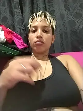 Snapshot of Dirty_Zoe chatting on October 2025 11:07:01 PM Dirty Zoe online show from October 2025 11:07:01 PM